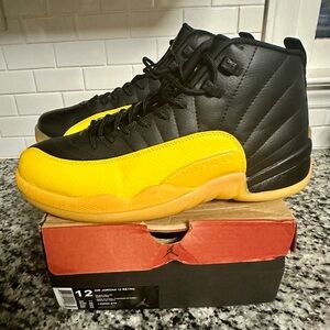Jordan Sneakers Black and Yellow